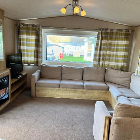 Blackpool Caravan In Haven Marton Mere Holiday Park Экстерьер фото