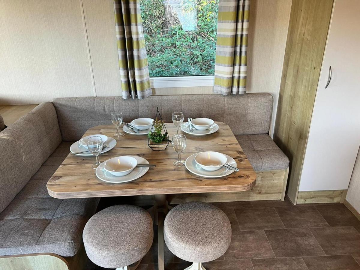 Blackpool Caravan In Haven Marton Mere Holiday Park Экстерьер фото