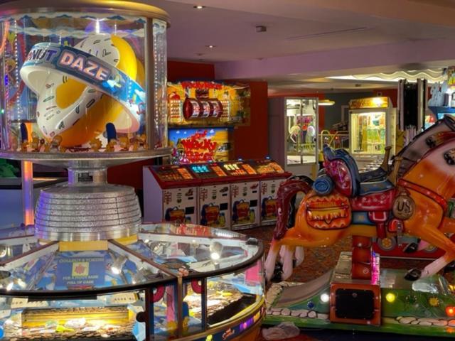 Blackpool Caravan In Haven Marton Mere Holiday Park Экстерьер фото